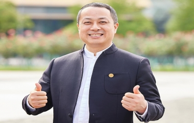 A Small Fastener, a Long-Term Commitment: Simon's Story
